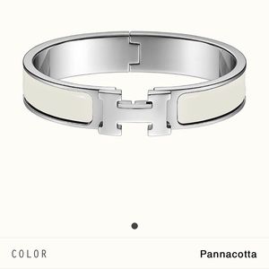 Hermes Clic H bracelet in panacotta.